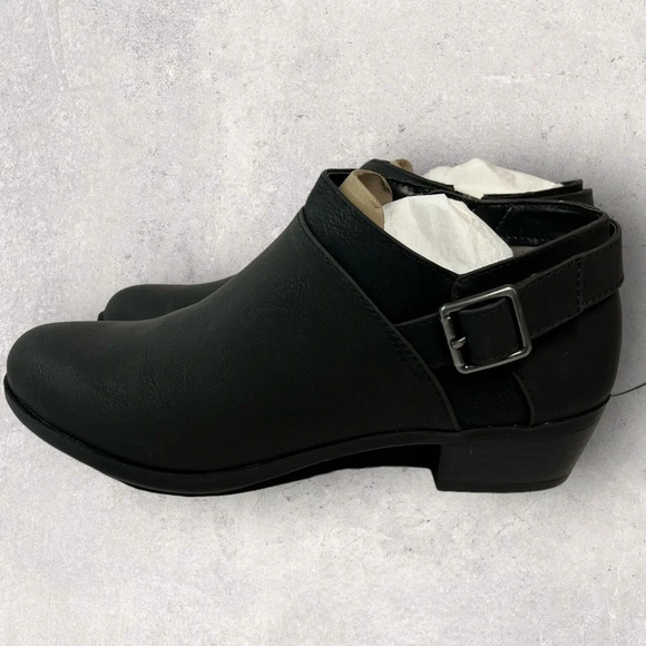 Women’s LifeStride® Lexi Booties in black 9.5 med, new in box - Picture 3 of 13